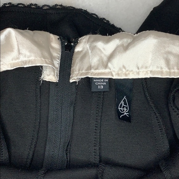 Like new Black skirt juniors 13 lace belt loop - Picture 8 of 10